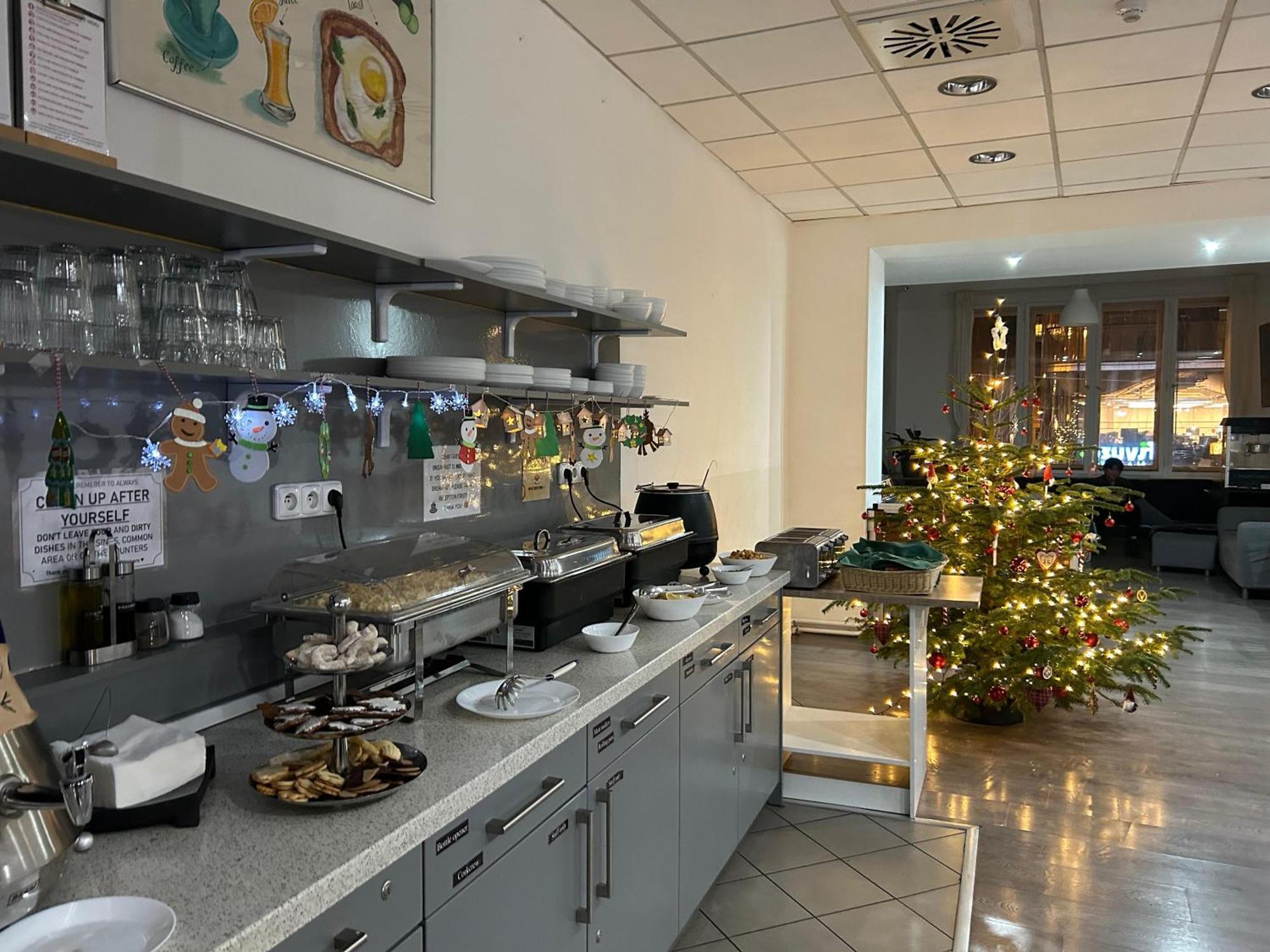 Hostel Downtown Прага Екстериор снимка